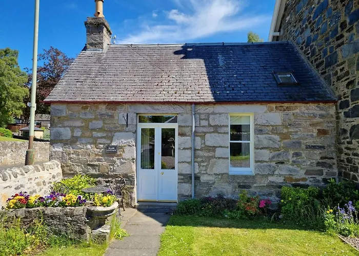Cosy Peaceful One-Bedroom Cottage In Pitlochry